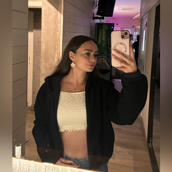 Meet your Posher, Kat - Picture 15 of 15